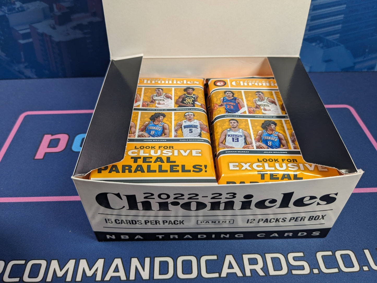 2022-23 Panini Chronicles Basketball Cello / Value Pack Box (12 paquets)